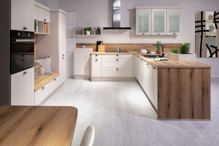 PINO-Landhaus-in-Eiche-Dekor-mit-Kaschmirgrau-7098